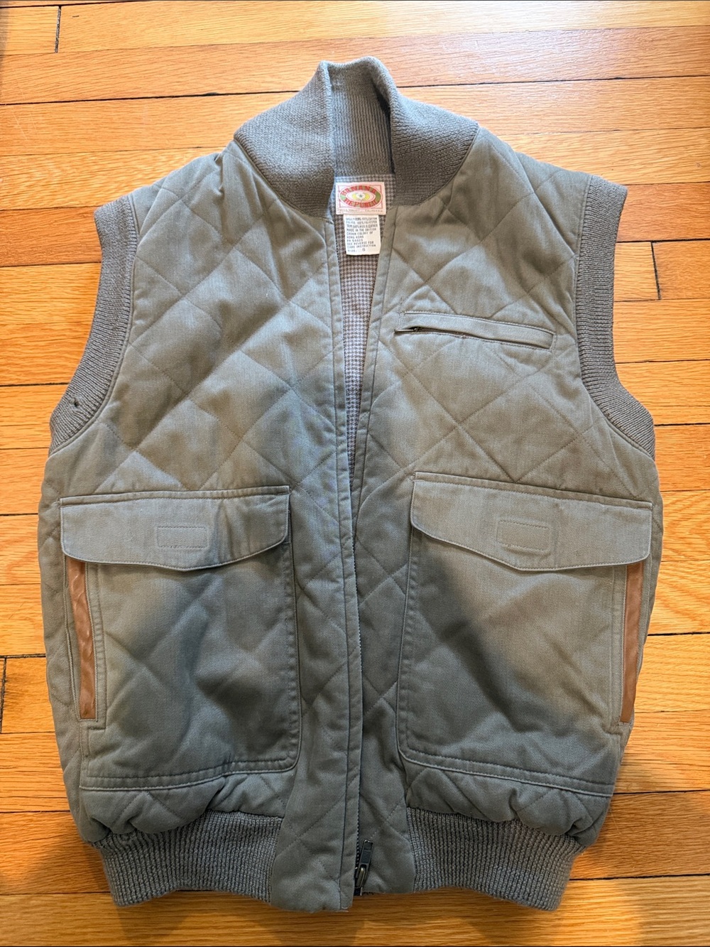 Men’s vintage Banana Republic Quilted Utility Vest in Olive Green